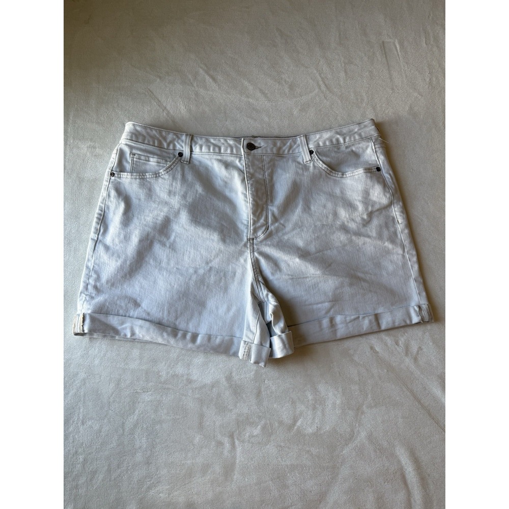 Sonoma Cotton Blend Woman's Plus size 18W White Denim Jean Cuff Shorts Preppy